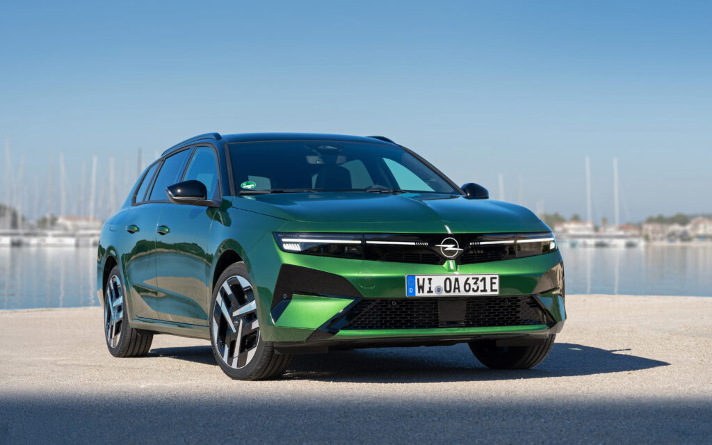 new opel astra tourier